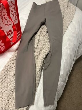 Lululemon Glow Up SHR Tight 25” Warm Ash Grey Size 2